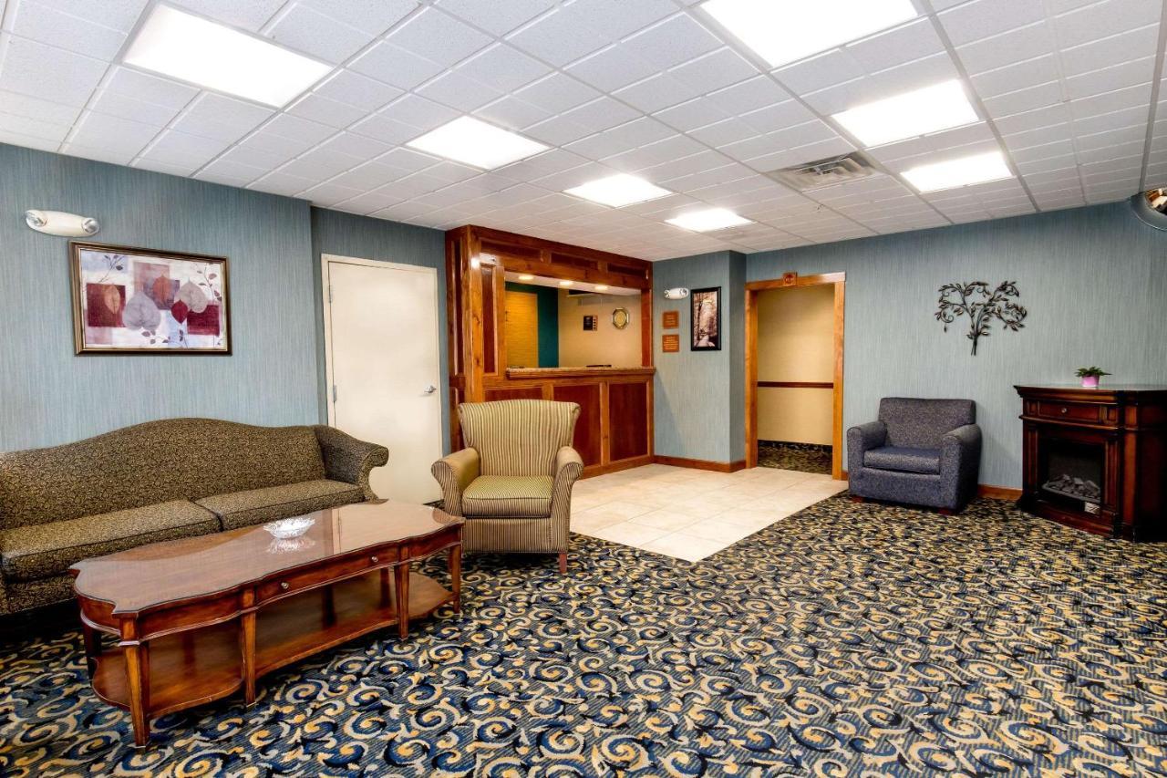 Towneplace Suites By Marriott Hadley Amherst Kültér fotó
